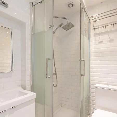 Apartment Oasis De Charme Clichy